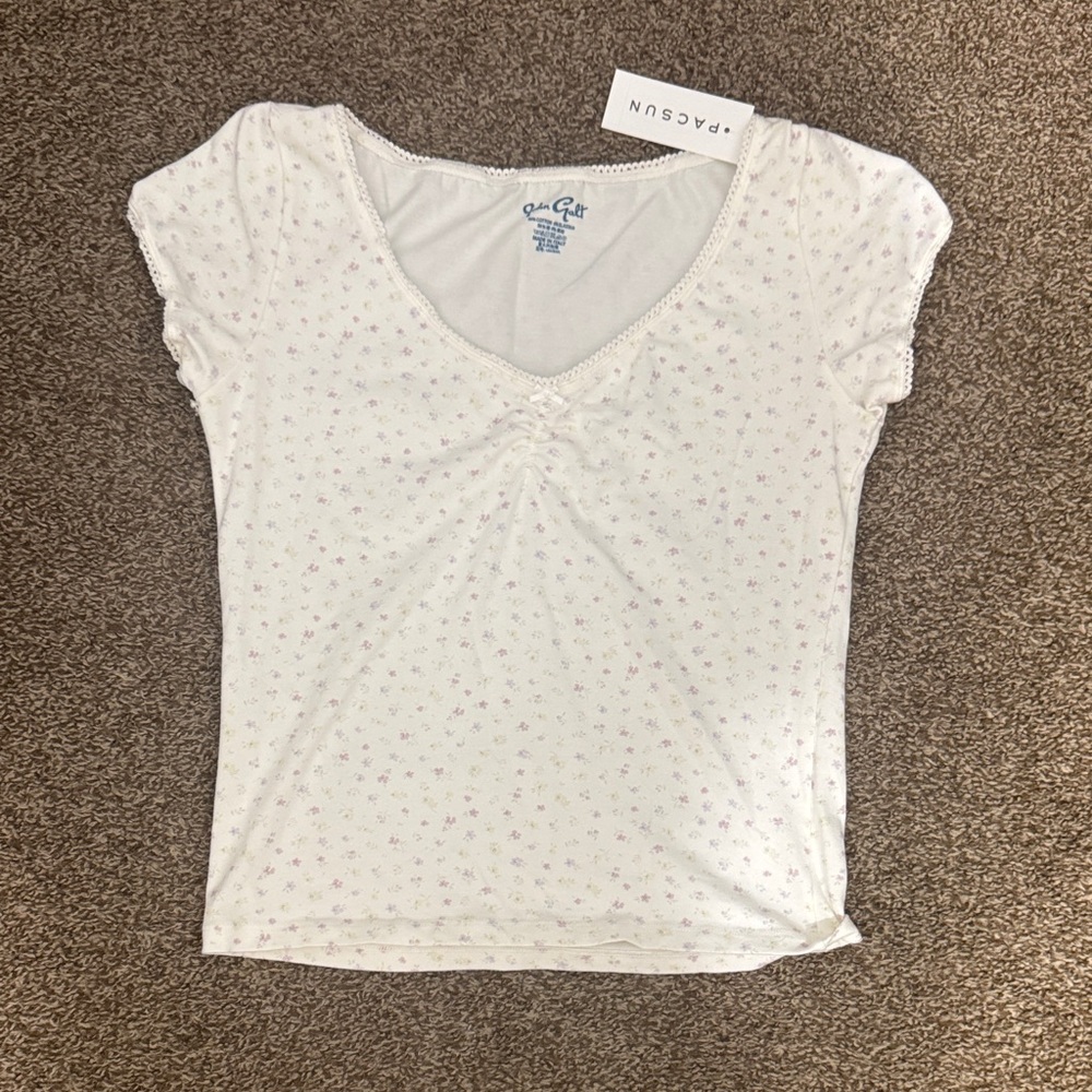 Brandy Melville White and Pink Floral Short Sleeve Top